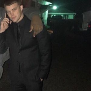 Meet your Posher, Raymond